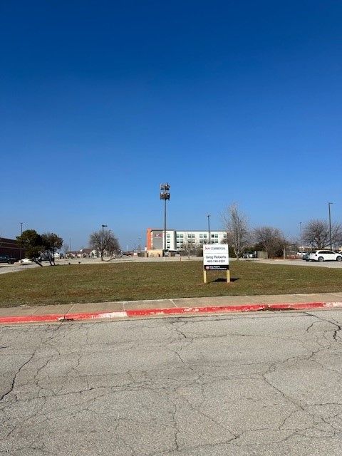 in Oklahoma City OK 2701 W Memorial Road.jpg