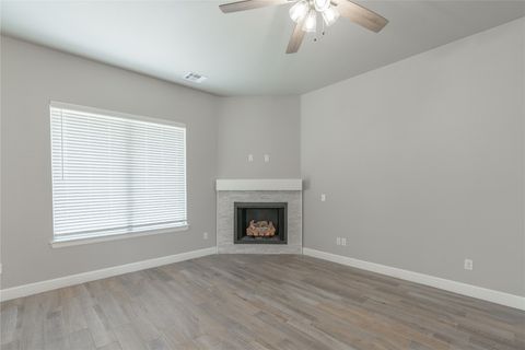 Single Family Residence in Tuttle OK 1220 Colonial Avenue 5.jpg