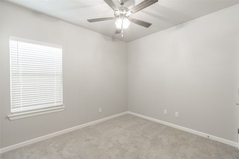 Single Family Residence in Tuttle OK 1220 Colonial Avenue 19.jpg