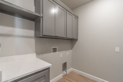 Single Family Residence in Tuttle OK 1220 Colonial Avenue 21.jpg