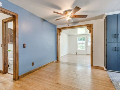 Single Family Residence in Oklahoma City OK 3208 NW 34th Street 17.jpg