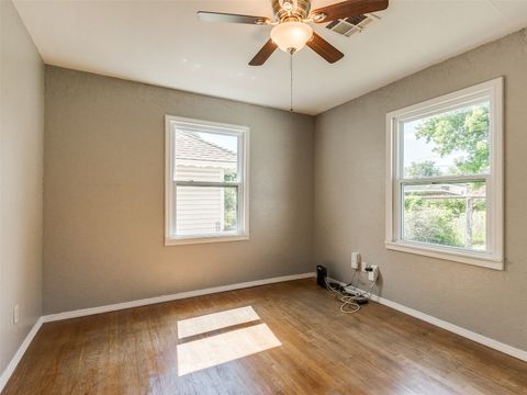 Single Family Residence in Oklahoma City OK 3208 NW 34th Street 37.jpg