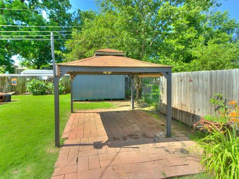 Single Family Residence in Oklahoma City OK 3208 NW 34th Street 4.jpg
