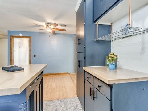 Single Family Residence in Oklahoma City OK 3208 NW 34th Street 27.jpg