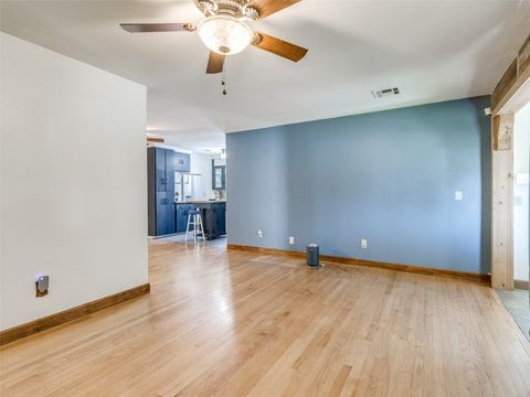 Single Family Residence in Oklahoma City OK 3208 NW 34th Street 13.jpg