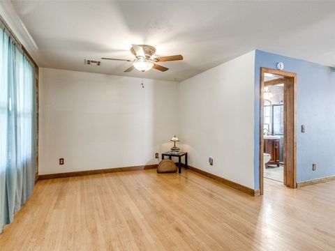 Single Family Residence in Oklahoma City OK 3208 NW 34th Street 12.jpg