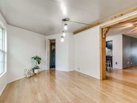 Single Family Residence in Oklahoma City OK 3208 NW 34th Street 29.jpg