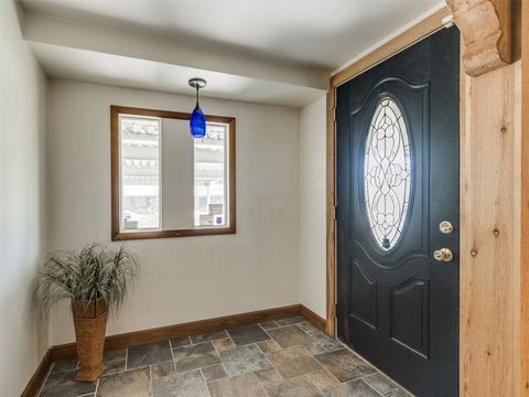Single Family Residence in Oklahoma City OK 3208 NW 34th Street 11.jpg