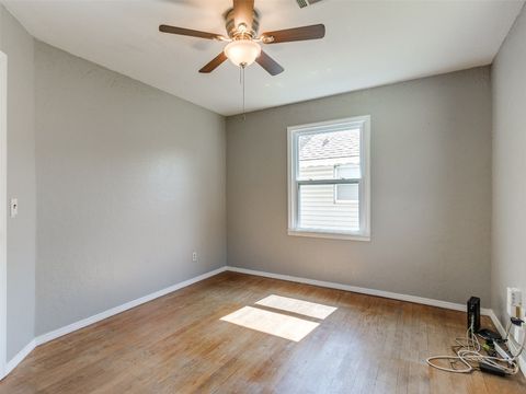Single Family Residence in Oklahoma City OK 3208 NW 34th Street 36.jpg