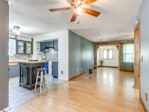 Single Family Residence in Oklahoma City OK 3208 NW 34th Street 19.jpg