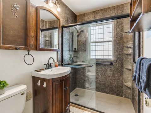 Single Family Residence in Oklahoma City OK 3208 NW 34th Street 31.jpg