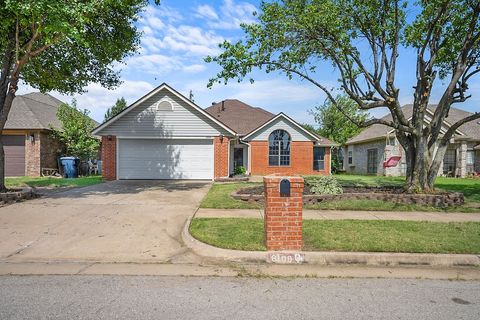 Single Family Residence in Oklahoma City OK 8109 Timothy Lane.jpg