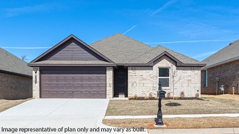 Single Family Residence in Oklahoma City OK 2916 Campfire Drive.jpg