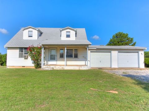 Single Family Residence in Oklahoma City OK 3240 SW 119th Street.jpg
