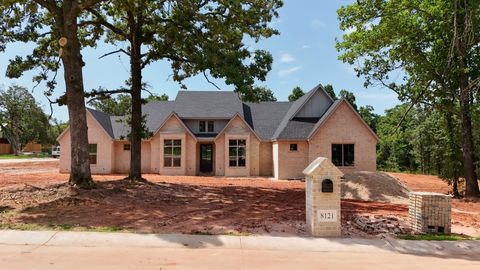 Single Family Residence in Arcadia OK 8121 Red Feather.jpg