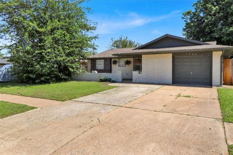 Single Family Residence in Del City OK 3924 SE 14th Street.jpg