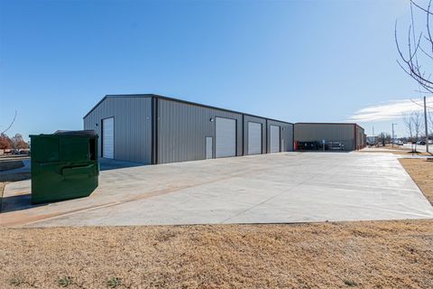 Warehouse in Oklahoma City OK 7824 NW 85th Street.jpg