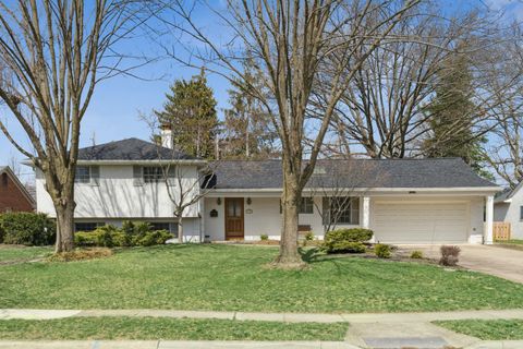 Single Family Residence in Upper Arlington OH 1350 Stoneygate Lane.jpg