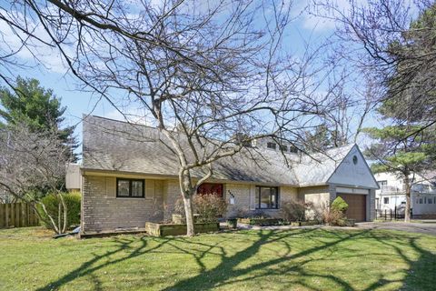 Single Family Residence in Upper Arlington OH 1929 Hillside Drive.jpg