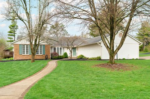 Single Family Residence in Upper Arlington OH 3823 Beecham Court.jpg