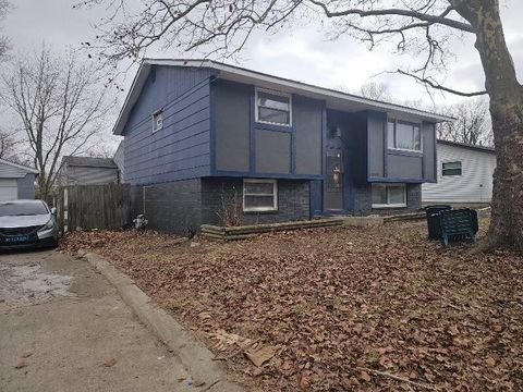 Single Family Residence in Columbus OH 3359 Robin Hill Court.jpg