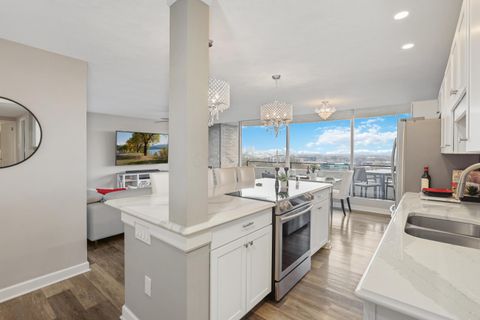 Condominium in Grandview Heights OH 1000 Urlin Avenue #616.jpg