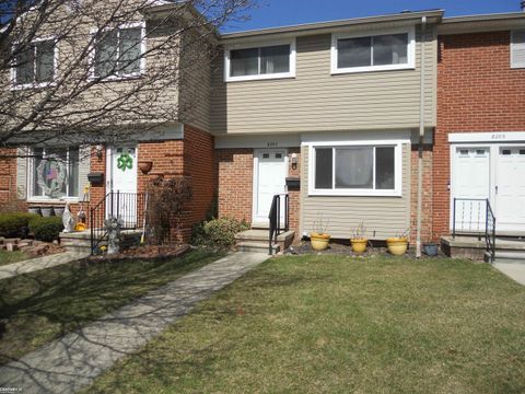 Townhouse in Warren MI 8207 Farnum Avenue.jpg