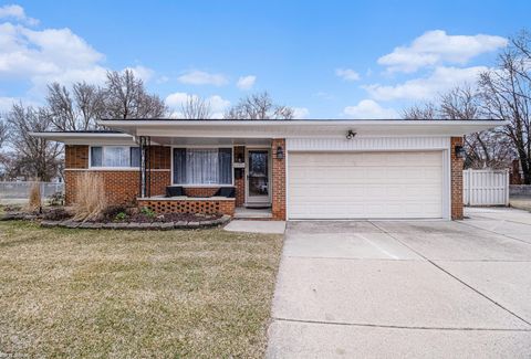 Single Family Residence in Warren MI 25505 Green Court.jpg