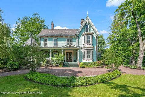 Single Family Residence in Poughkeepsie Town NY 125 Bedell Road.jpg