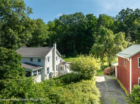 Single Family Residence in New Paltz NY 125 Mountain Rest Road.jpg