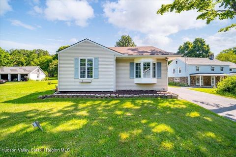 Single Family Residence in Highland NY 466 New Paltz Road.jpg