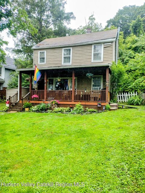 Single Family Residence in Hudson NY 4 Tanners Lane.jpg