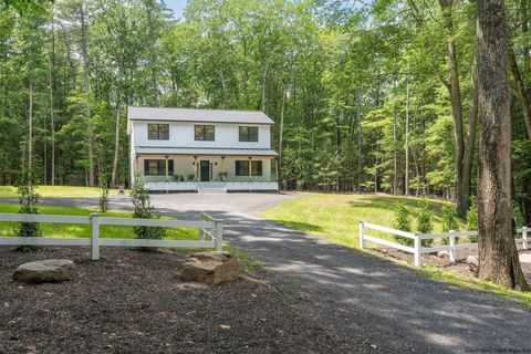 Single Family Residence in Woodstock NY 32 Maurizi Lane.jpg