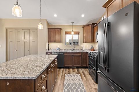 Single Family Residence in Rapid City SD 701 Haakon St 8.jpg