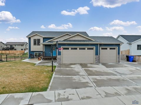 Single Family Residence in Rapid City SD 701 Haakon St.jpg