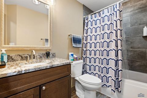 Single Family Residence in Rapid City SD 701 Haakon St 15.jpg
