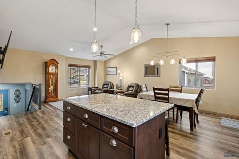 Single Family Residence in Rapid City SD 701 Haakon St 10.jpg
