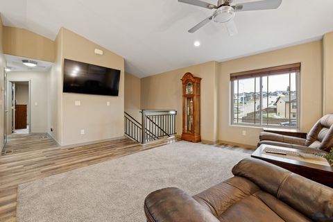 Single Family Residence in Rapid City SD 701 Haakon St 6.jpg