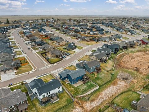 Single Family Residence in Rapid City SD 701 Haakon St 29.jpg
