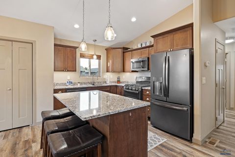 Single Family Residence in Rapid City SD 701 Haakon St 7.jpg