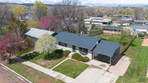 Single Family Residence in Rapid City SD 2632 W St Patrick St.jpg