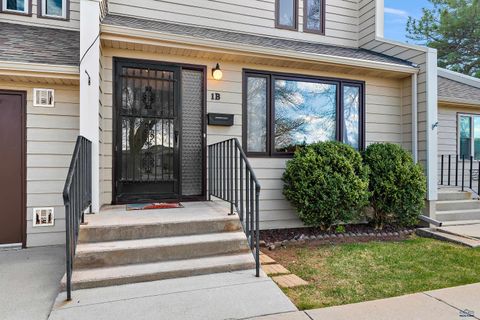  in Rapid City SD 220 44th St.jpg