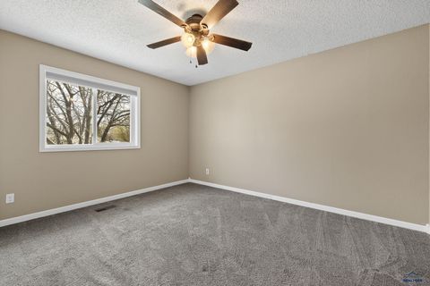 Single Family Residence in Rapid City SD 922 Virginia Ln 10.jpg
