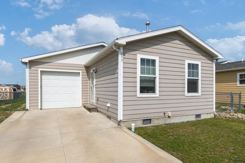 Single Family Residence in BOX ELDER SD 253 Trenton Ln.jpg