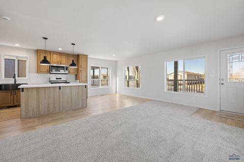 Manufactured Home in Rapid City SD 4309 Circlewood Dr 5.jpg