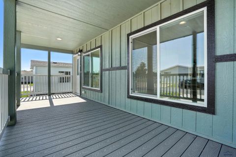 Manufactured Home in Rapid City SD 4309 Circlewood Dr 3.jpg