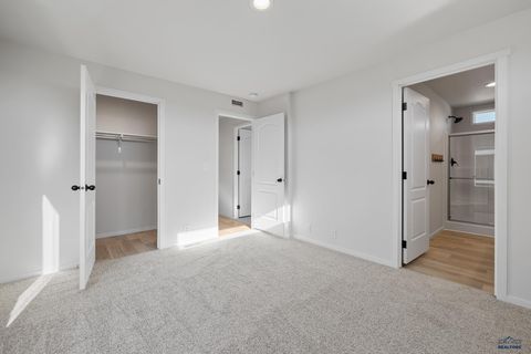 Manufactured Home in Rapid City SD 4309 Circlewood Dr 13.jpg