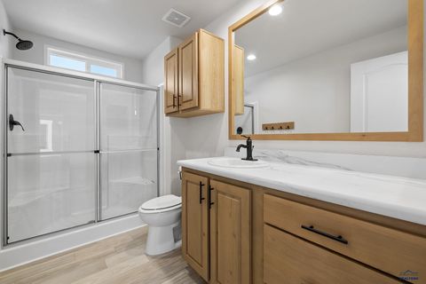 Manufactured Home in Rapid City SD 4309 Circlewood Dr 15.jpg