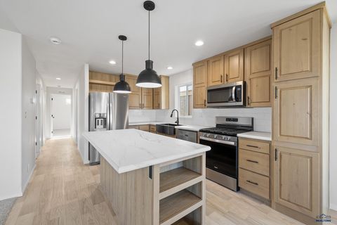 Manufactured Home in Rapid City SD 4309 Circlewood Dr 8.jpg