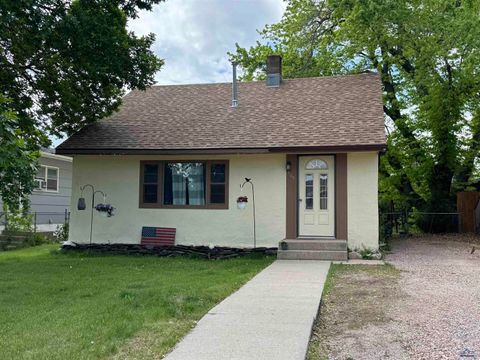 Single Family Residence in Rapid City SD 305 St Francis St.jpg
